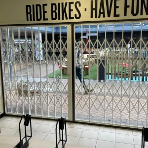 collapsible gates bike locker